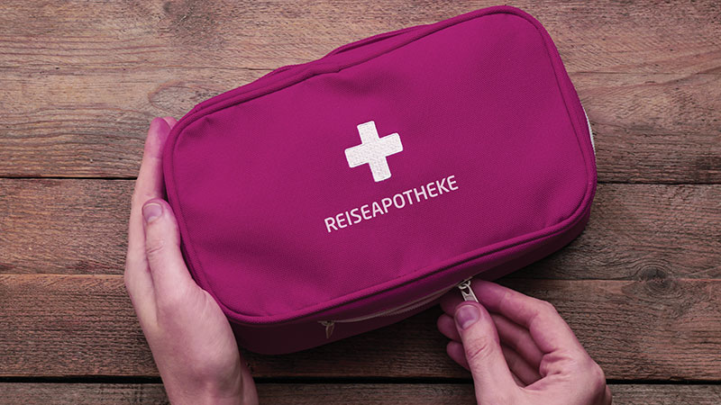 KOSMOS-Apotheke-Bremen_Beratung-Reiseapotheke-2sp-800px